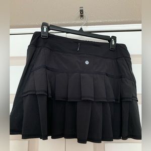 Lululemon Skirt size 6 tall
